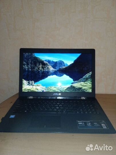 Ноутбук asus
