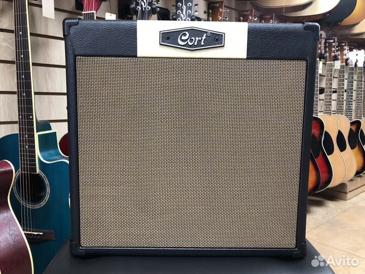 Комбоусилитель Cort CM30R BK 30 Вт