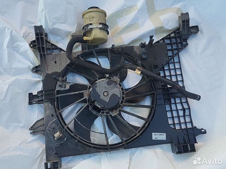 Renault duster 1- диффузор вентилятора