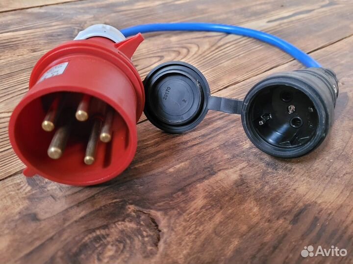 Переходник для зарядного устройства электромобиля