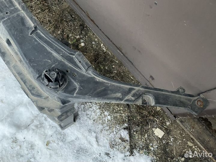 Mazda 3 bk передняя панель телевизор 03-08 седан