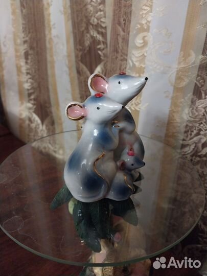 Статуэтки мышки семья, поросята