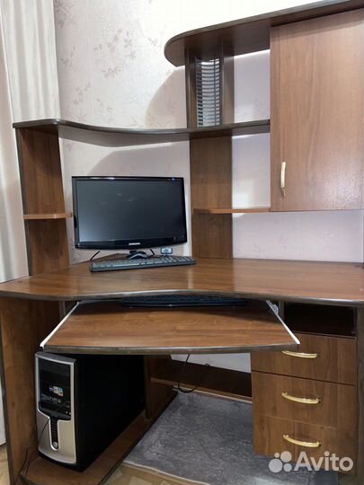 Компьютерный стол