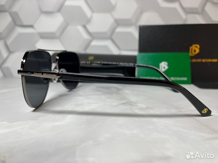 Солнцезащитные очки David Beckham