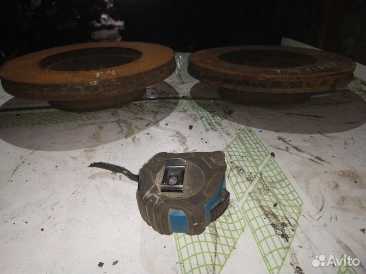 Тормозные диски переднее Volkswagen Transporter T4