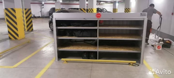 Роллетные шкафы в паркинг/ Шкаф для паркинга