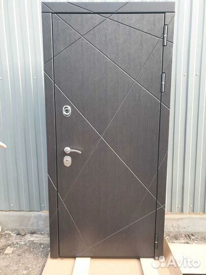 Дверь входная металлическая