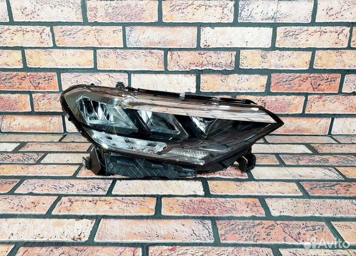 Фара передняя правая volkswagen polo 6