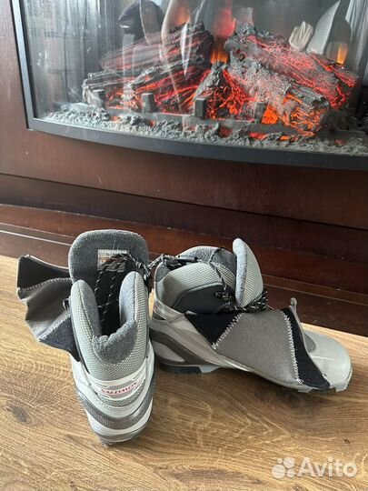 Лыжные ботинки и крепления типа 