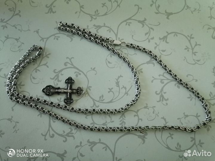 Мужская серебряная цепь с крестом