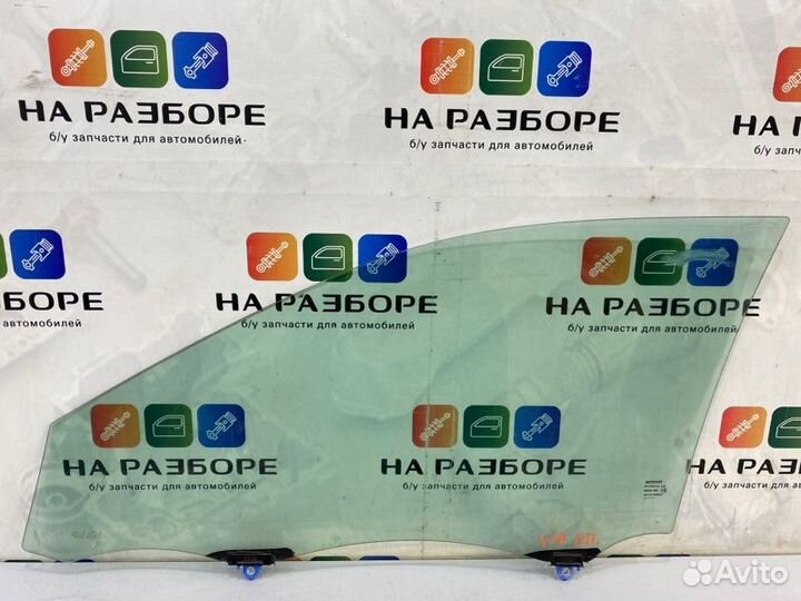 Стекло двери переднее правое Toyota Camry XV50