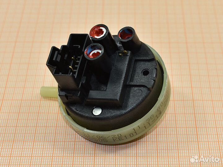 Датчик уровня воды Indesit, код C00263271