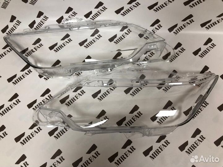 Левое стекло фары Toyota Camry XV50 2014-2018