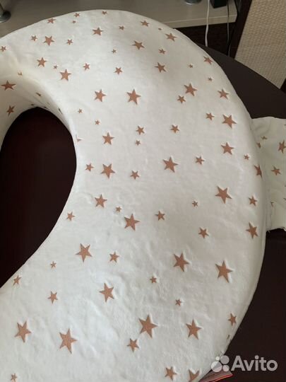 Подушка для кормления новая