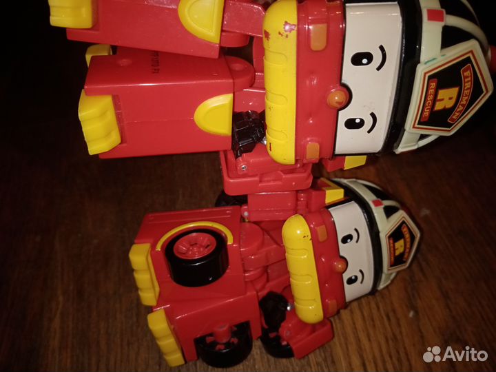 Робокар поли