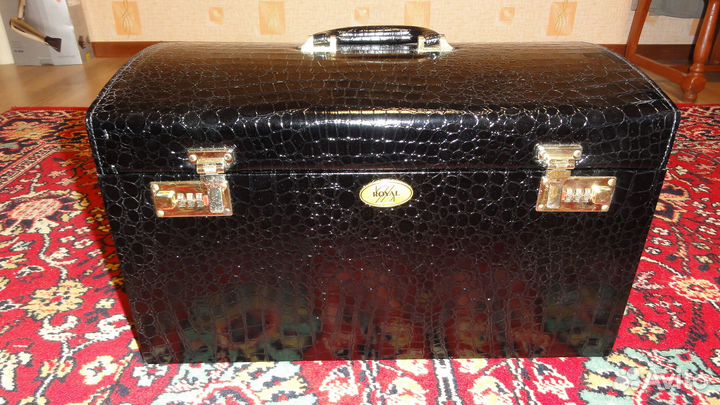 Набор столовых приборов на 12 персон