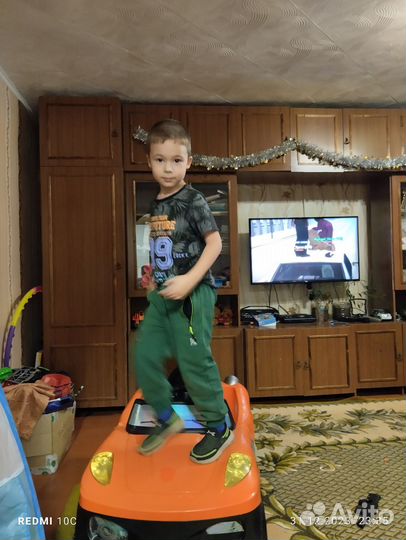 Детская машинка на аккумуляторе бу