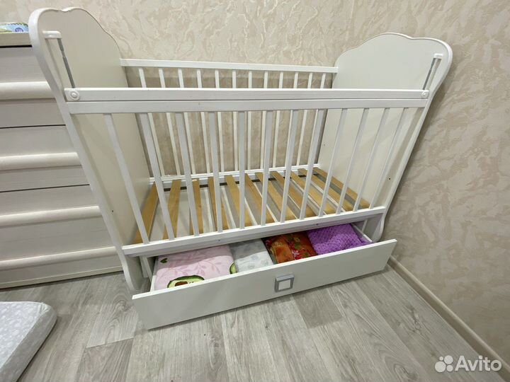 Детская кроватка