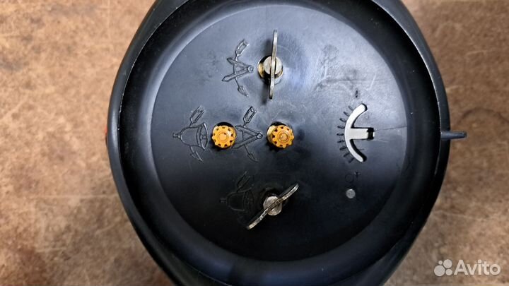 Будильник Янтарь СССР