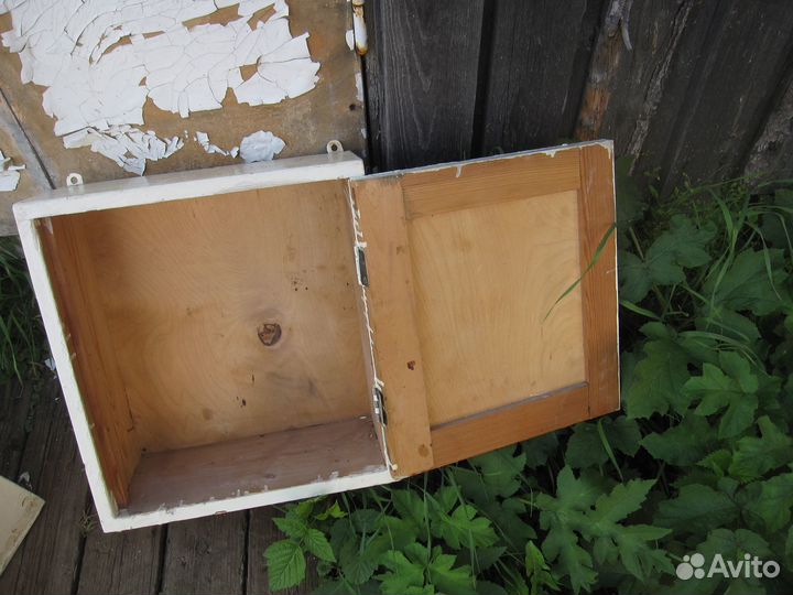Ящик с дверкой под аптечку или ключницу СССР