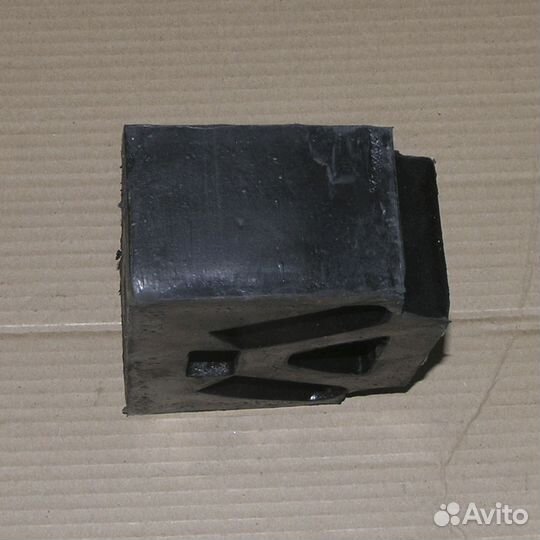 Подушка двигателя маз боковая (размер 500-1001035