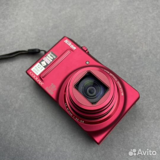 Nikon coolpix s9100 red