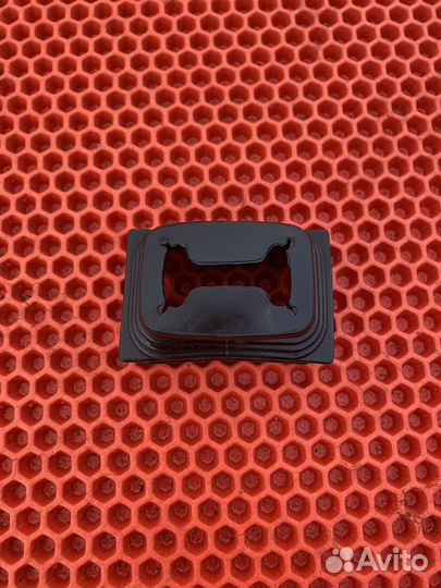 Пыльник вилки МКПП рено Mitsubishi Carisma