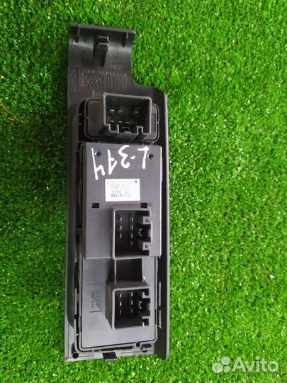 Блок управления стеклоподъемниками передний Land