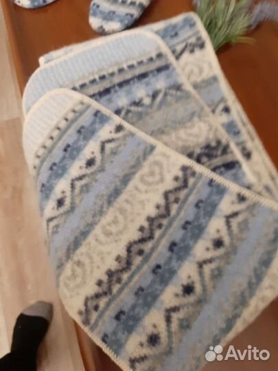 Комплект шапка,шарф и варежки женские Исландия