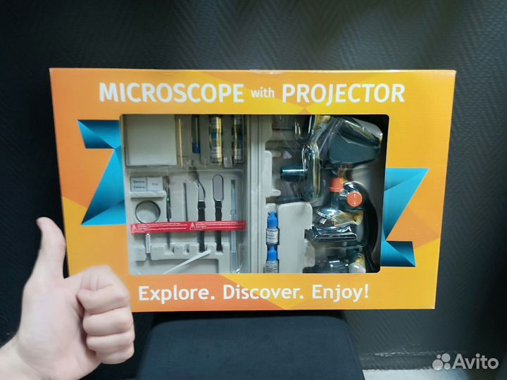 Микроскоп с проектором Levenhuk LabZZ M3
