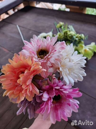 Искусственные цветы, букеты