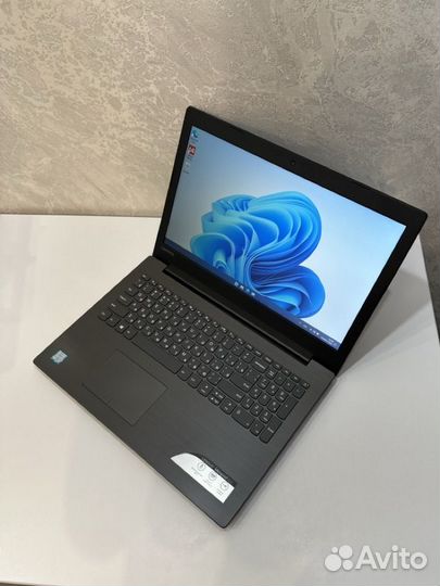 Ноутбук Lenovo