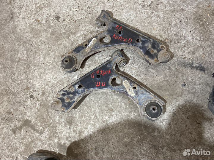 Рычаг передний Opel Corsa D