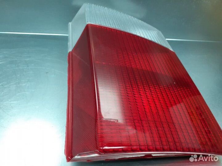 Фонарь задний внутренний левый Audi 100 C4