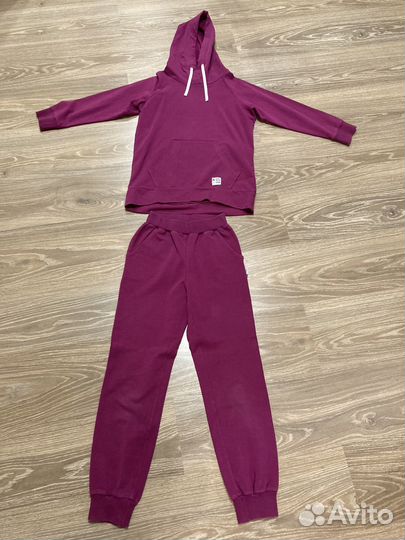 Спортивный костюм для девочки 146