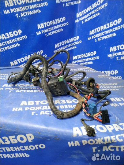 Проводка подкапотная Ваз Лада Приора седан 21126