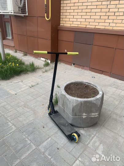 Трюковой самокат стрит