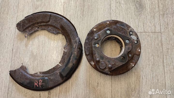 Щит опорный задний ремкомплект Lexus Rx330