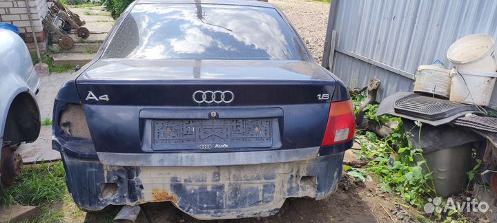 Крышка багажника Ауди А4Б5 дорестайл