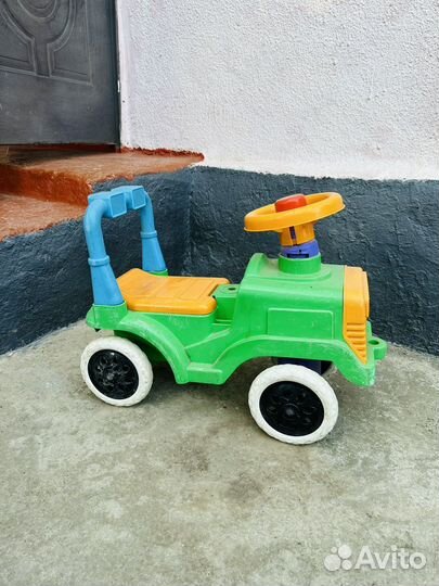 Машинка-каталка