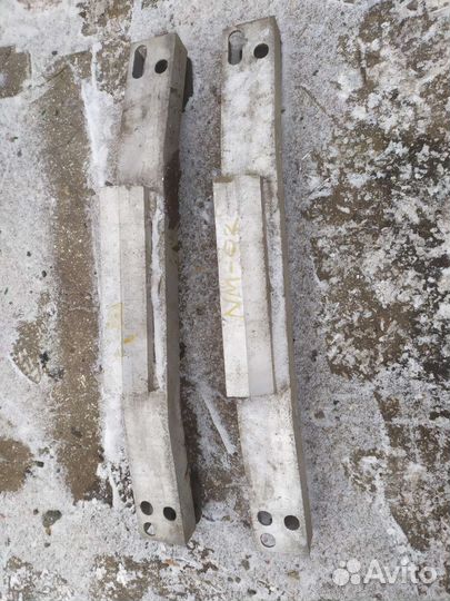 Усилитель заднего бампера Nissan Murano z51