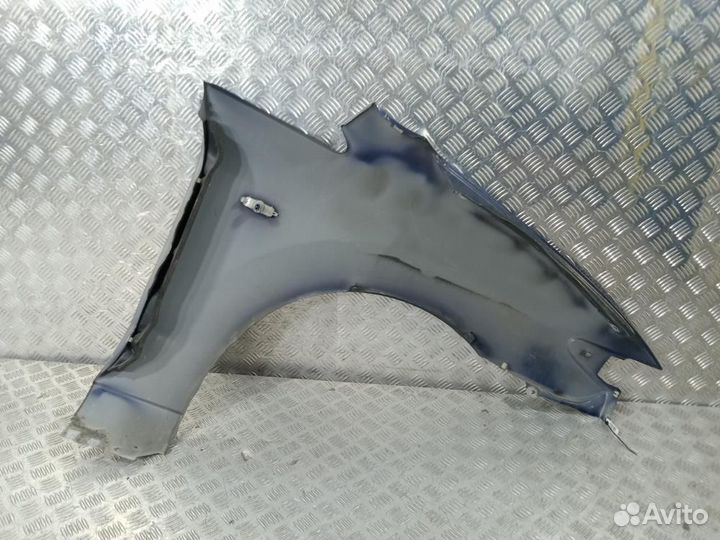 Крыло Mazda Premacy (1999-2007)