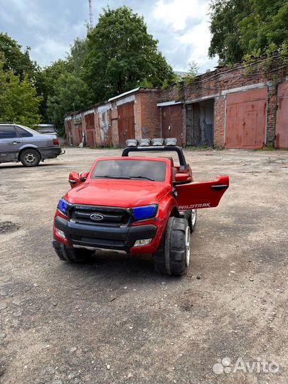 Детский электромобиль