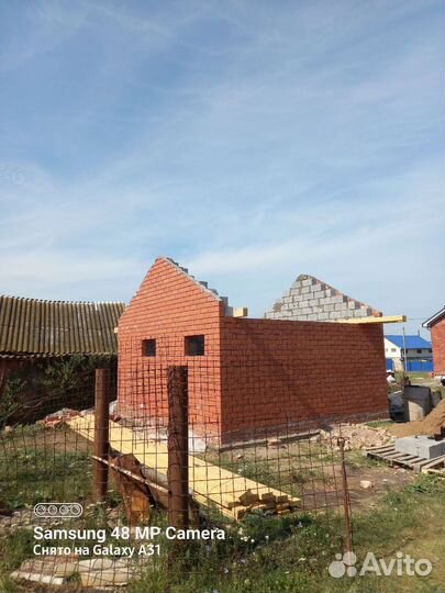 Бригада строителей