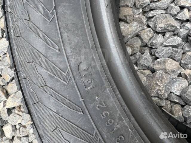 Ikon Tyres Nordman 8 215/55 R17 98T