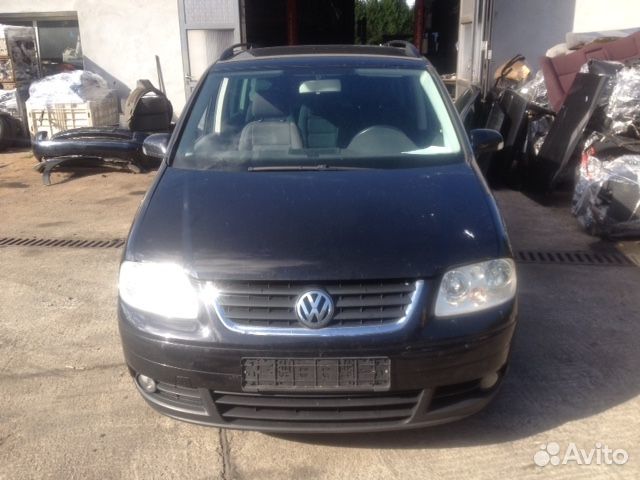 Разбор на запчасти Volkswagen Touran