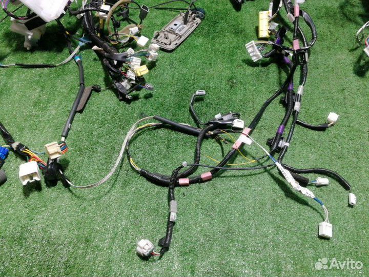 Проводка салона Toyota Corolla Axio NZE144 1NZ-FE