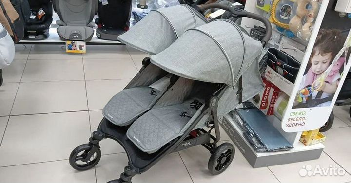Прогулочная коляска для двойни Valcobaby Slim Twin