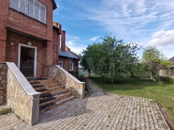 Дом 313 м² на участке 15 сот.