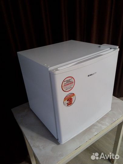 Холодильник, маленький, минибар